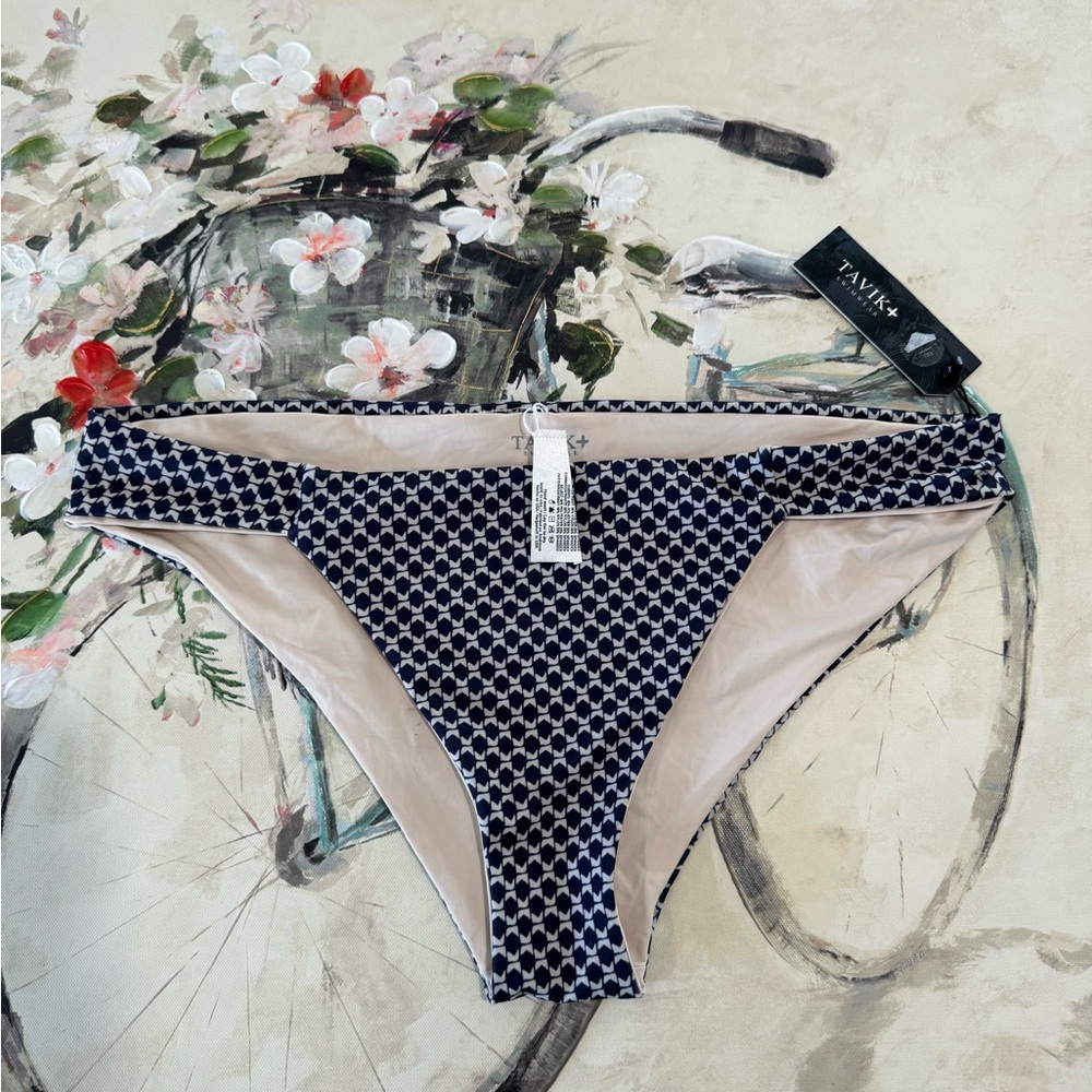BUNDLE 2 ITEMS FOR $8✨
FINAL SALE✨
TAVIK bella full bottom villa evening blue - Picture 2 of 8